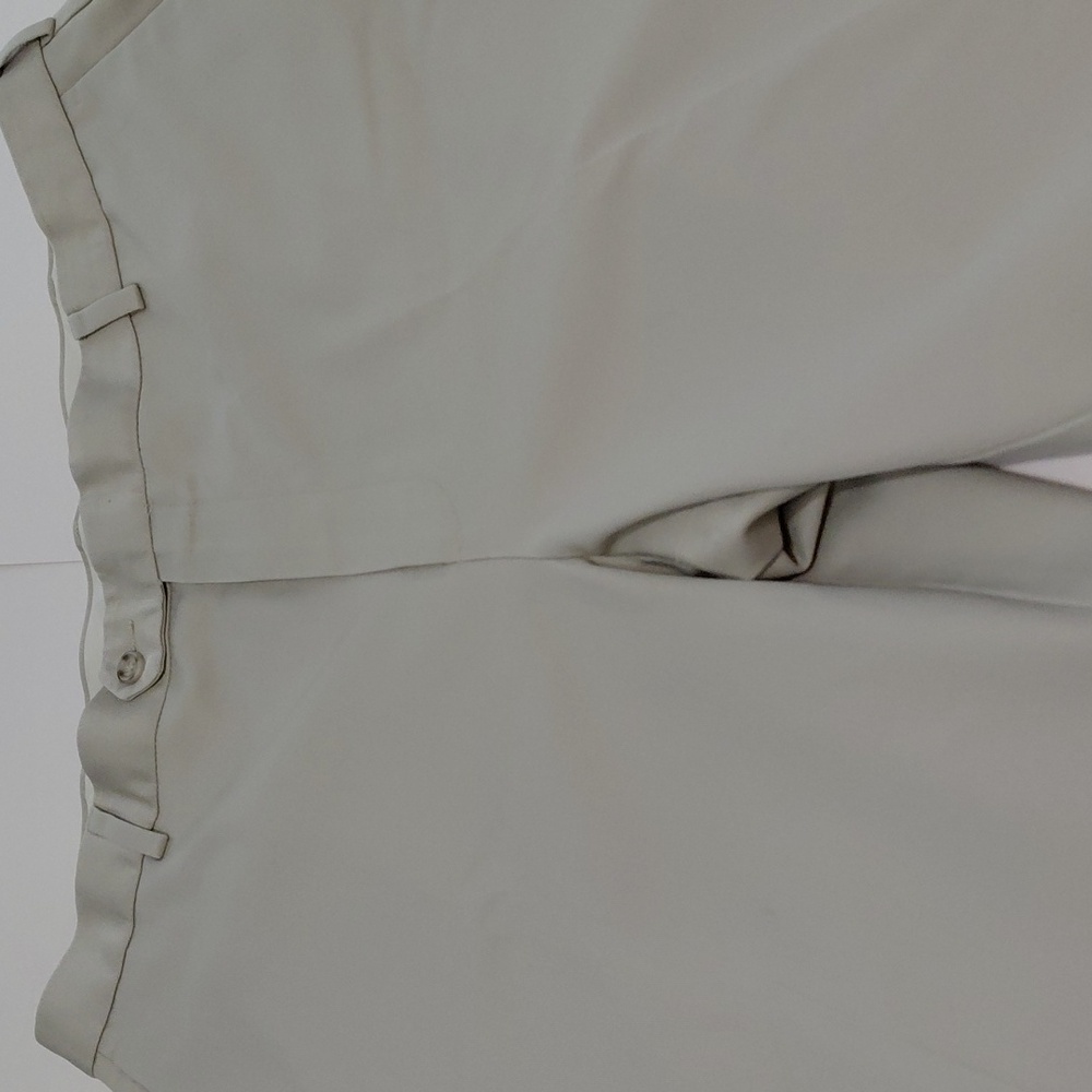 DOCKERS Men's Premium  Khaki   Dress Pants Size 38x32
